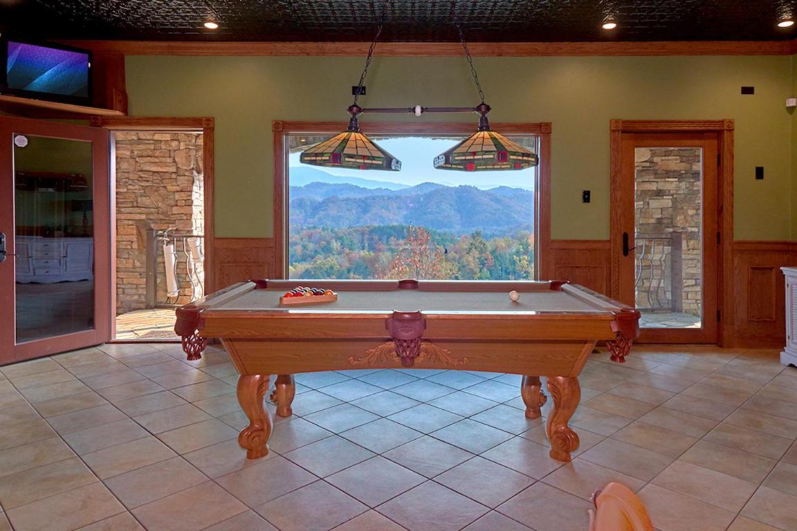 سيفيرفيل Journey'S End, 5 Bedrooms, Sleeps 12, Private Outdoor Pool, Theater, Sauna المظهر الخارجي الصورة
