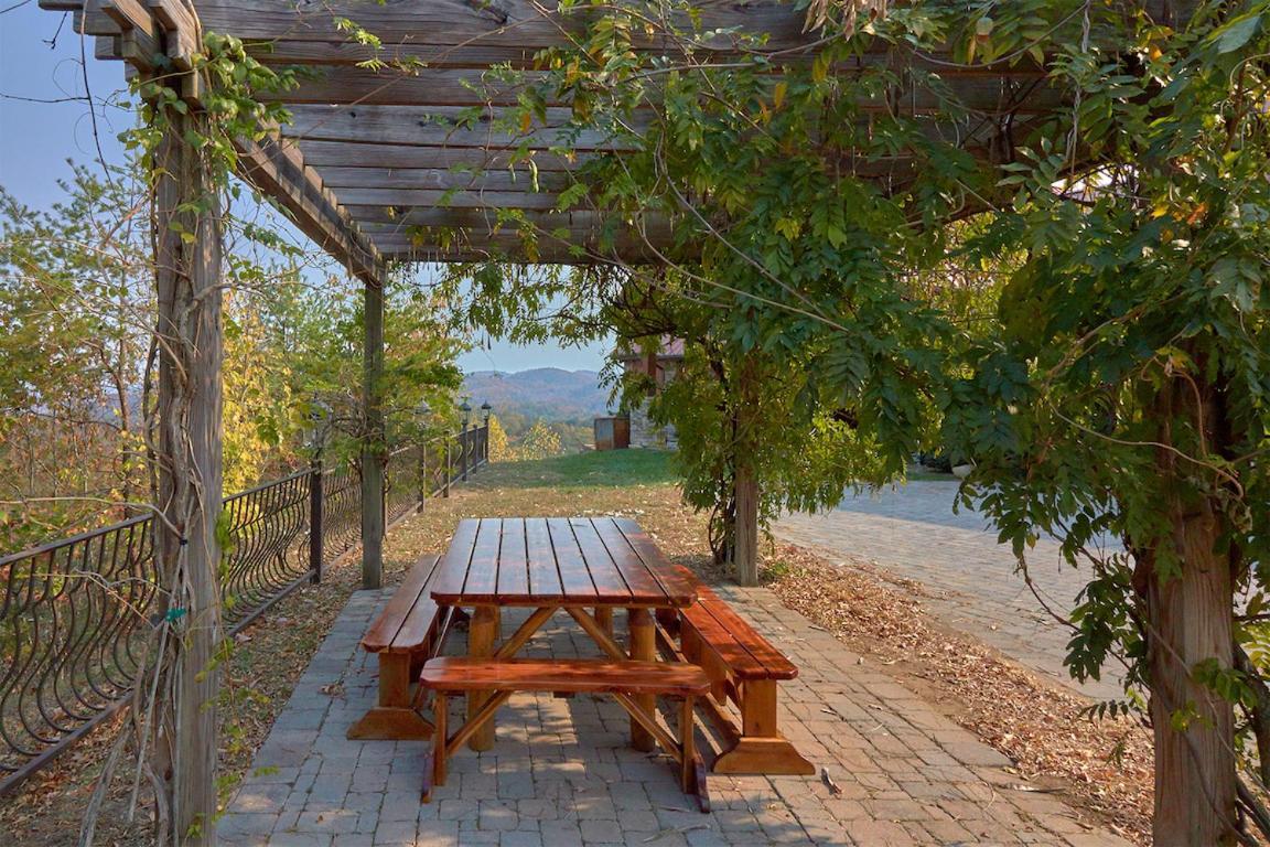سيفيرفيل Journey'S End, 5 Bedrooms, Sleeps 12, Private Outdoor Pool, Theater, Sauna المظهر الخارجي الصورة